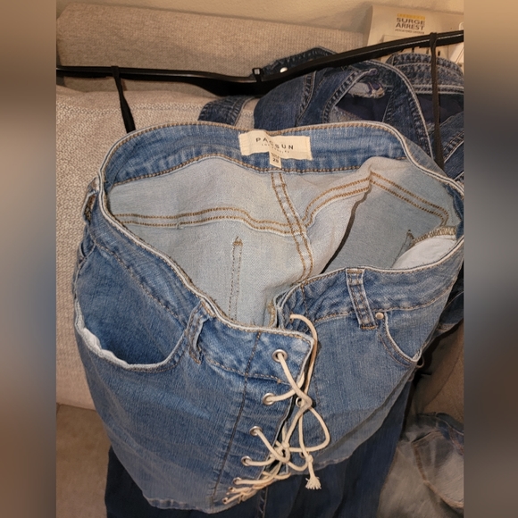 Clothes - Picture 3 of 3